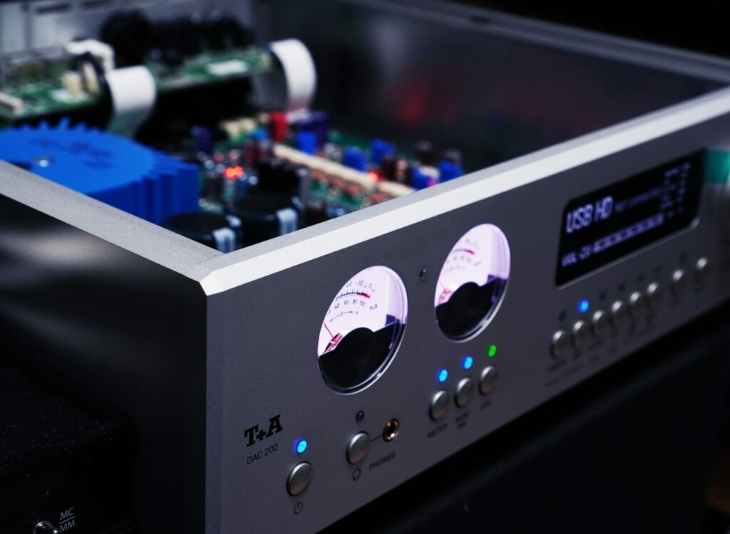 DAC 200 (5)